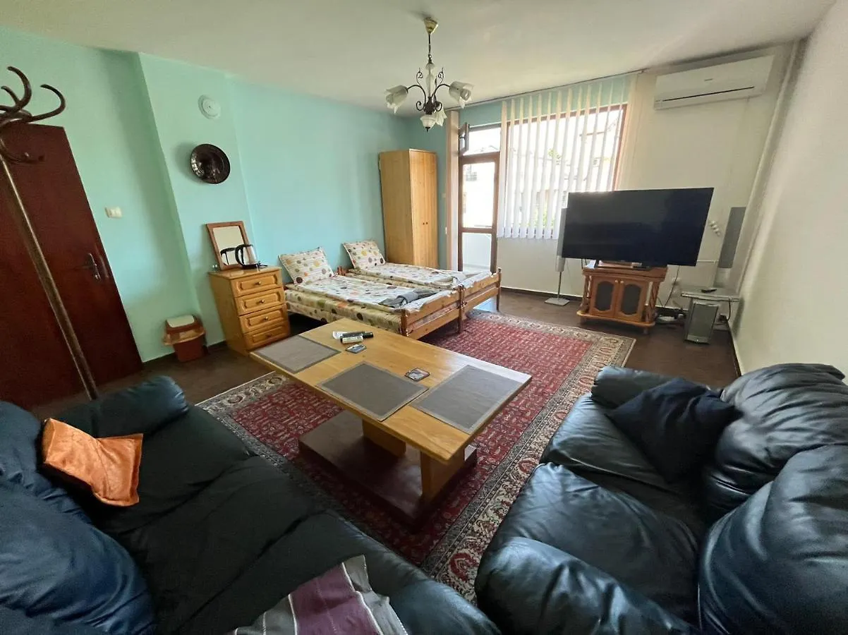 Guest house Izgrev Sarafovo Hotel Burgas Bulgaria